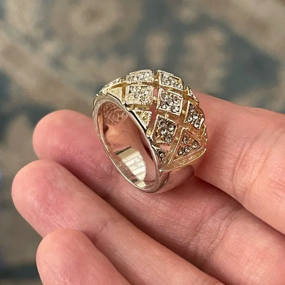 Diamanté crystal set gold and silver tone wide size 8 band ring - Picture 2 of 15